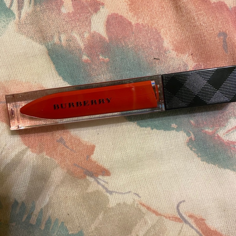 Burberry Kiss Lip Lacquer